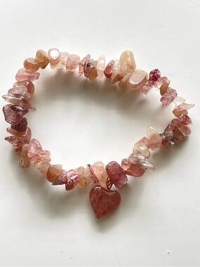 New Free People Stretchy Strawberry Quartz Heart Bracelet
